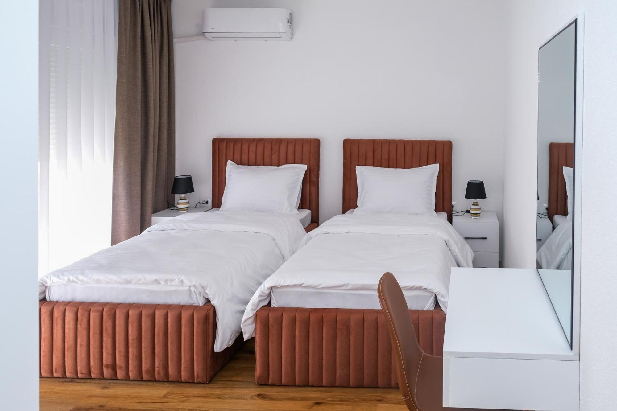 Nest Apartments Gjakova Extérieur photo