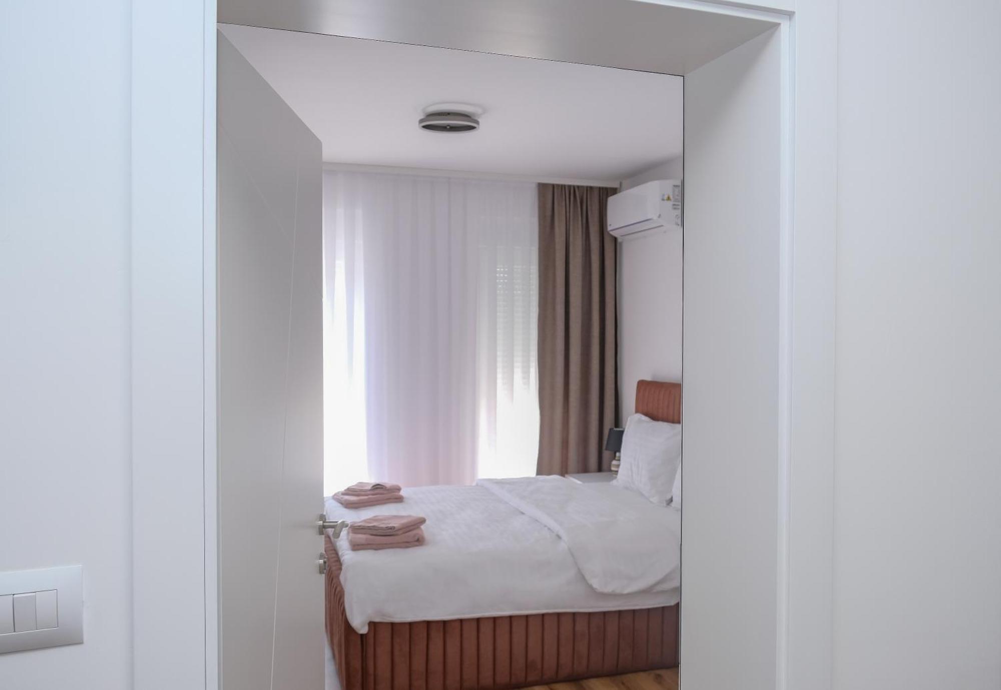 Nest Apartments Gjakova Extérieur photo