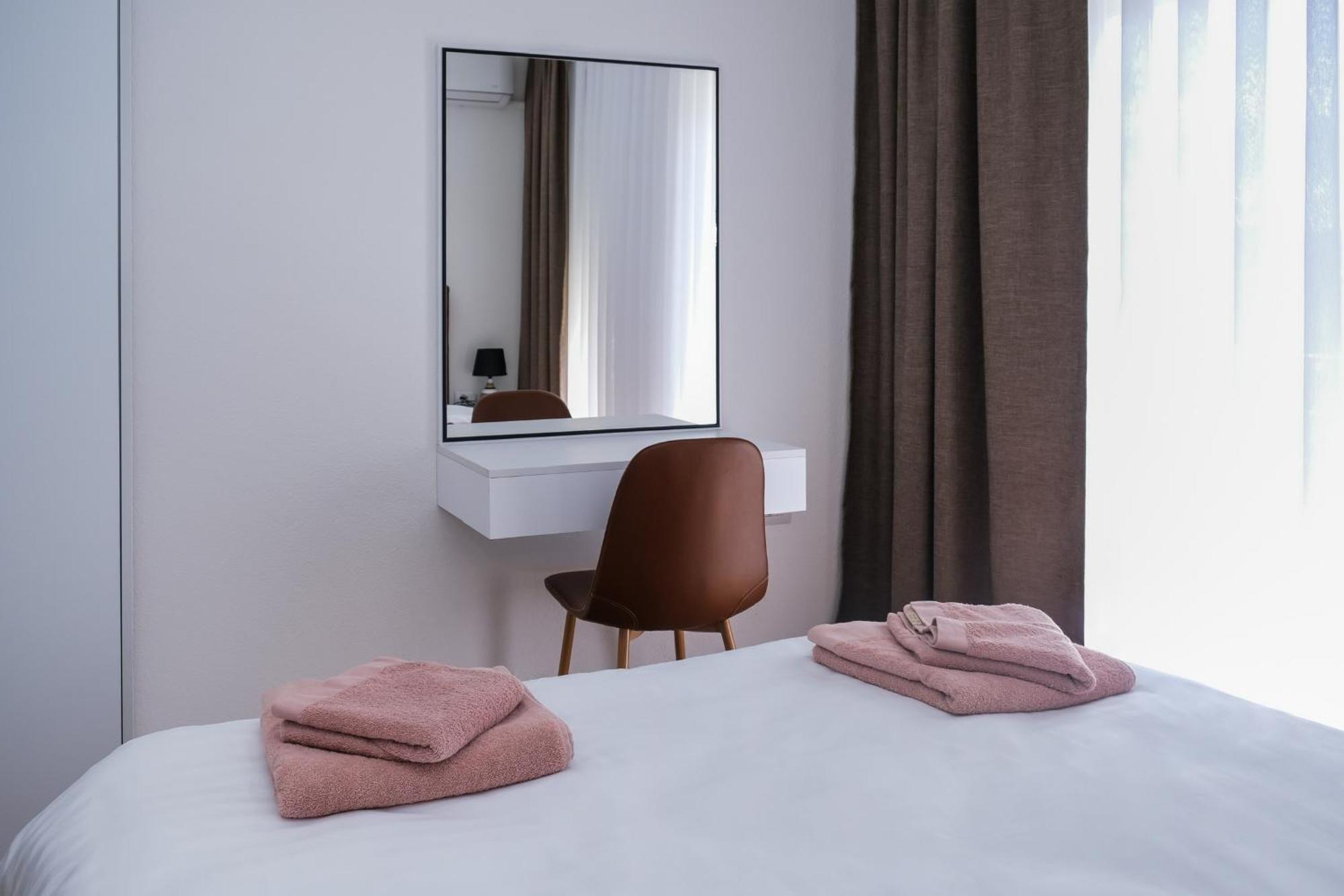 Nest Apartments Gjakova Extérieur photo