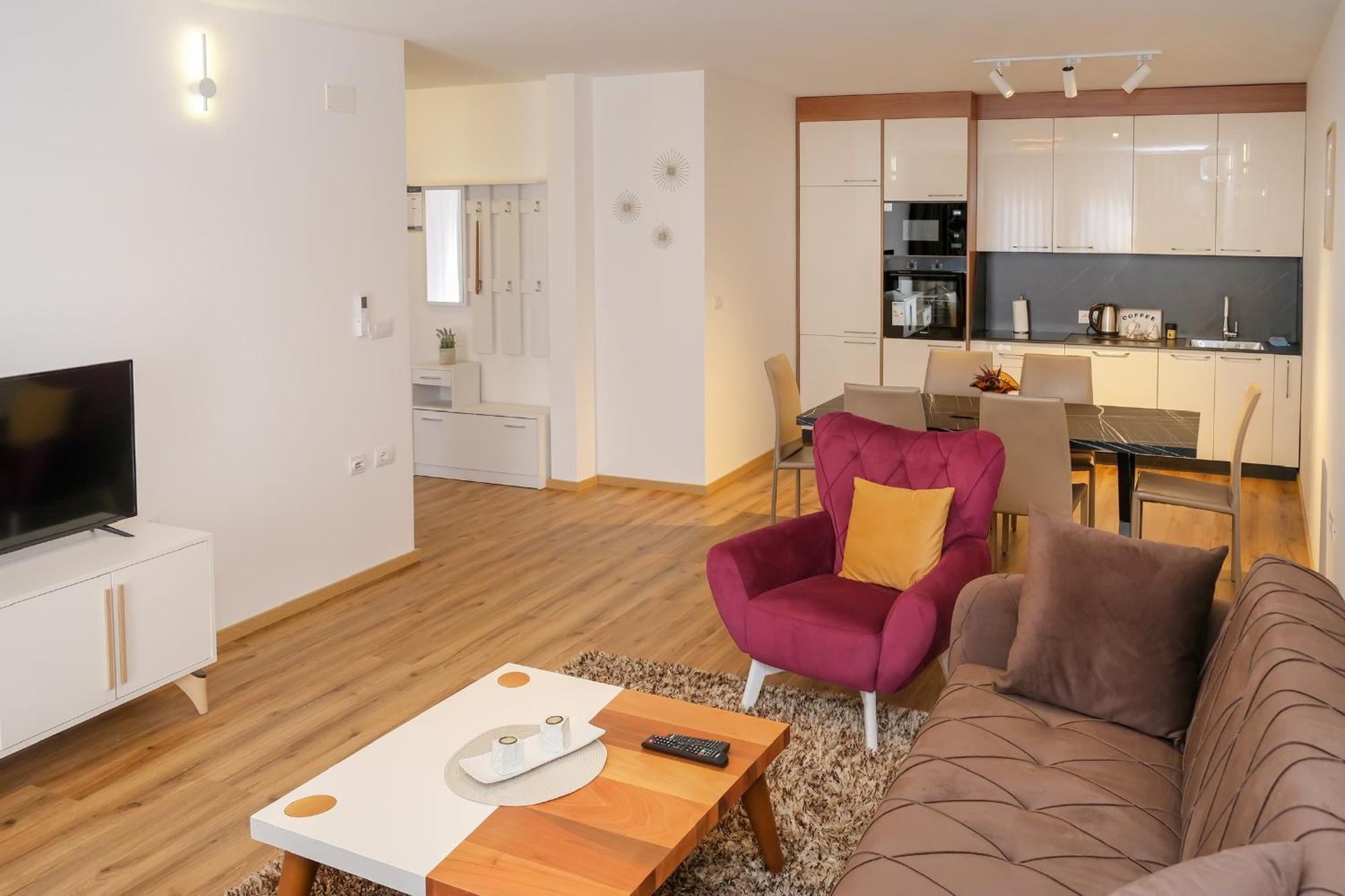 Nest Apartments Gjakova Extérieur photo